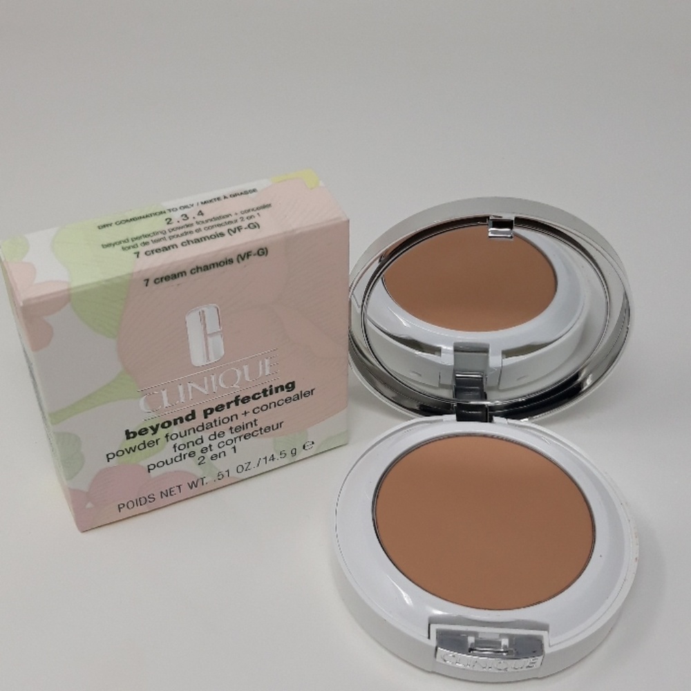Clinique Beyond perfecting powder new